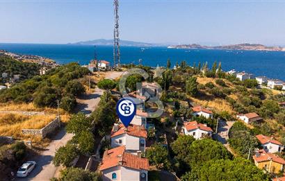 Yenifoça Donatkent'te Satılık 3+1 Deniz Manzaralı Müstakil Villa