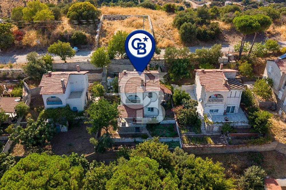 Yenifoça Donatkent'te Satılık 3+1 Deniz Manzaralı Müstakil Villa