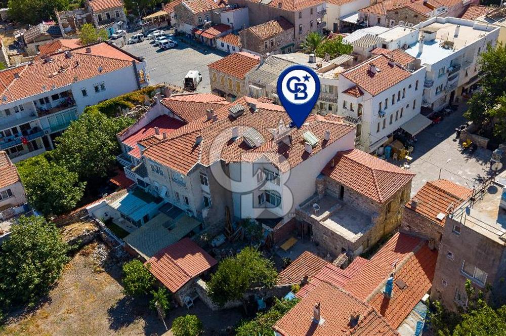 Foça Fevzipaşa Mah. Çarşı İçerisinde Satılık 2+1 Daire