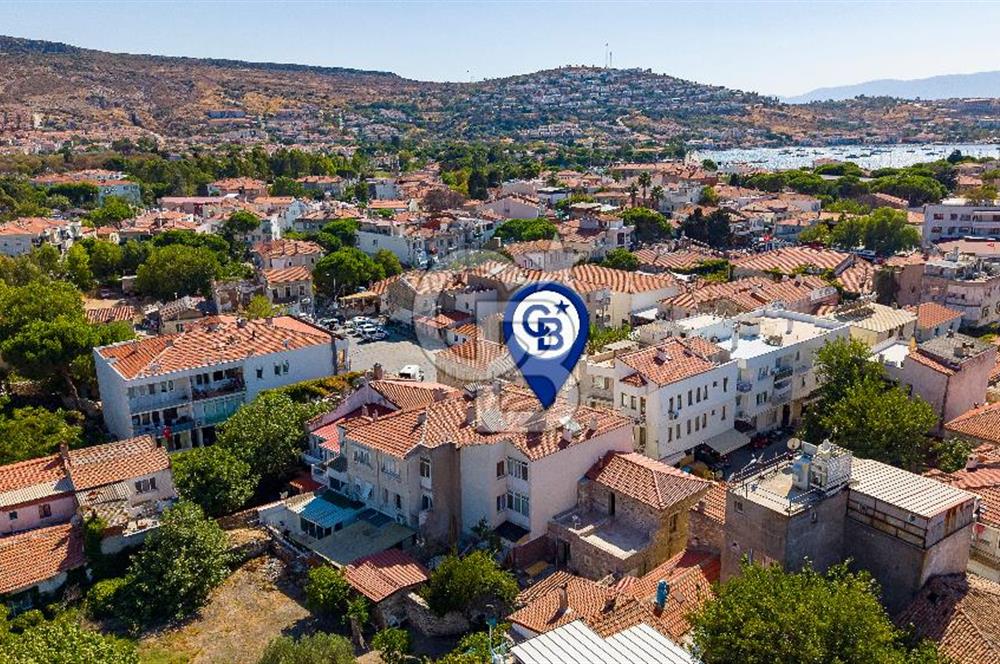 Foça Fevzipaşa Mah. Çarşı İçerisinde Satılık 2+1 Daire