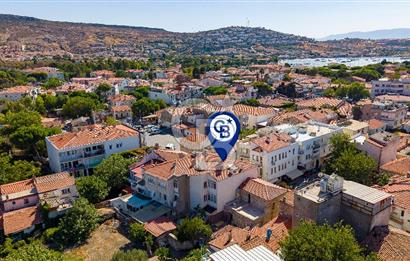 Foça Fevzipaşa Mah. Çarşı İçerisinde Satılık 2+1 Daire