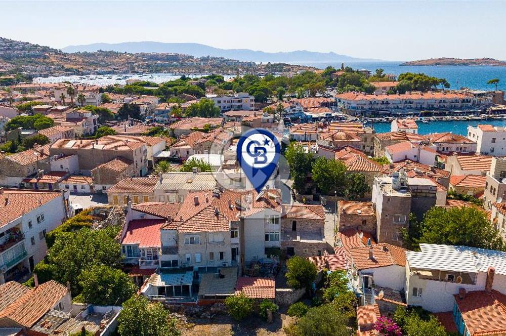 Foça Fevzipaşa Mah. Çarşı İçerisinde Satılık 2+1 Daire
