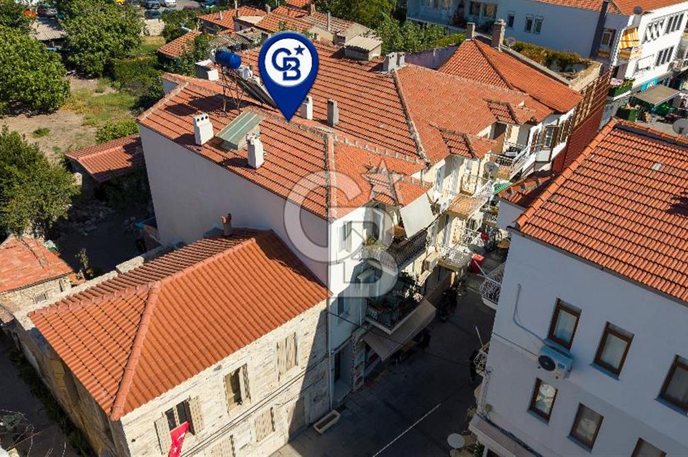 Foça Fevzipaşa Mah. Çarşı İçerisinde Satılık 2+1 Daire