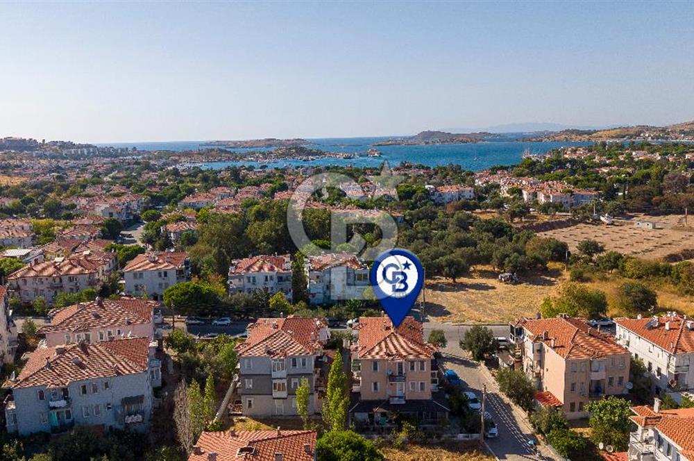 Foça Atatürk Mah. Satılık Tadilatlı 3+1 Bahçe Katı Daire