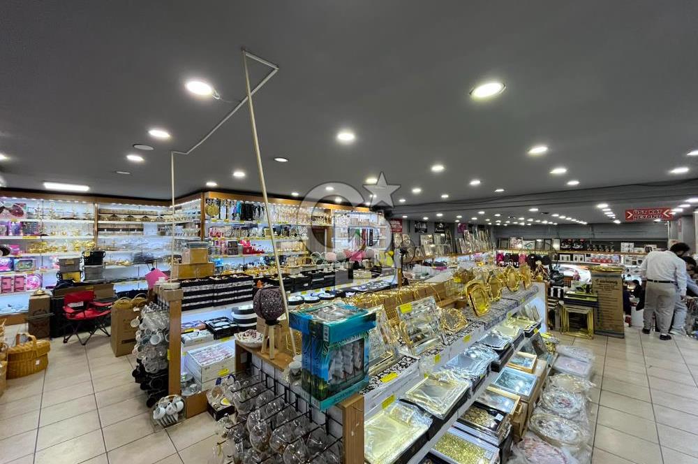ŞAHİNBEY HÜRRİYET CADDESİNDE KOMPLE SATILIK İŞ MERKEZİ