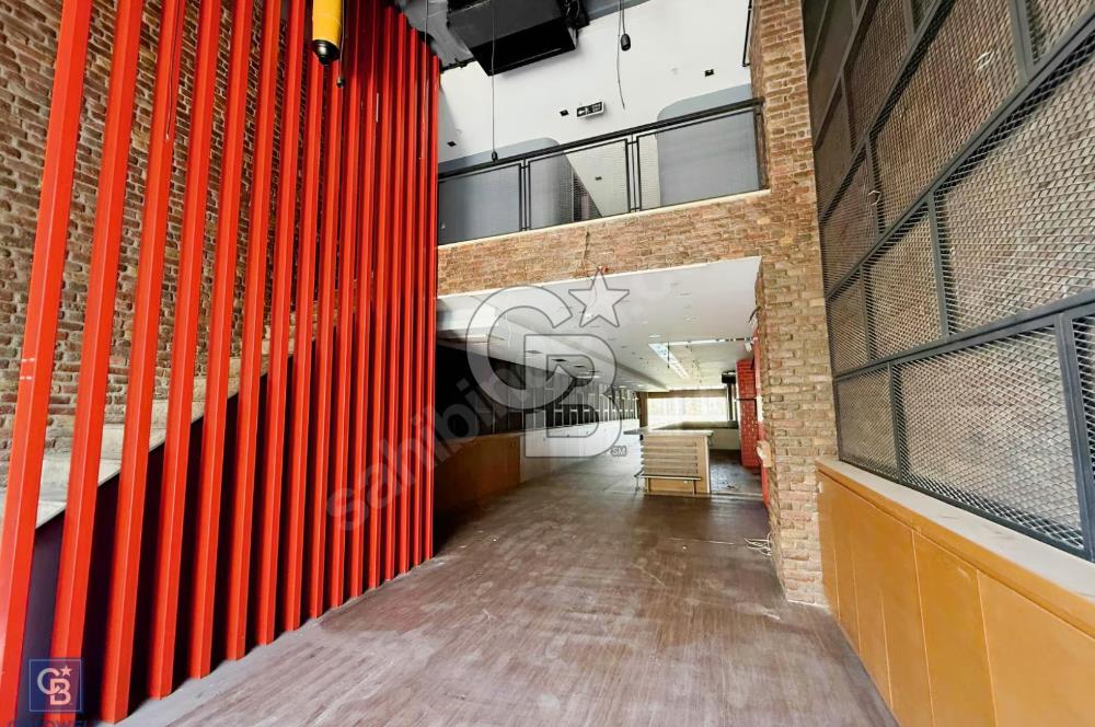 Teras Park Avm'de Cadde Üstü Kiralık Dükkan