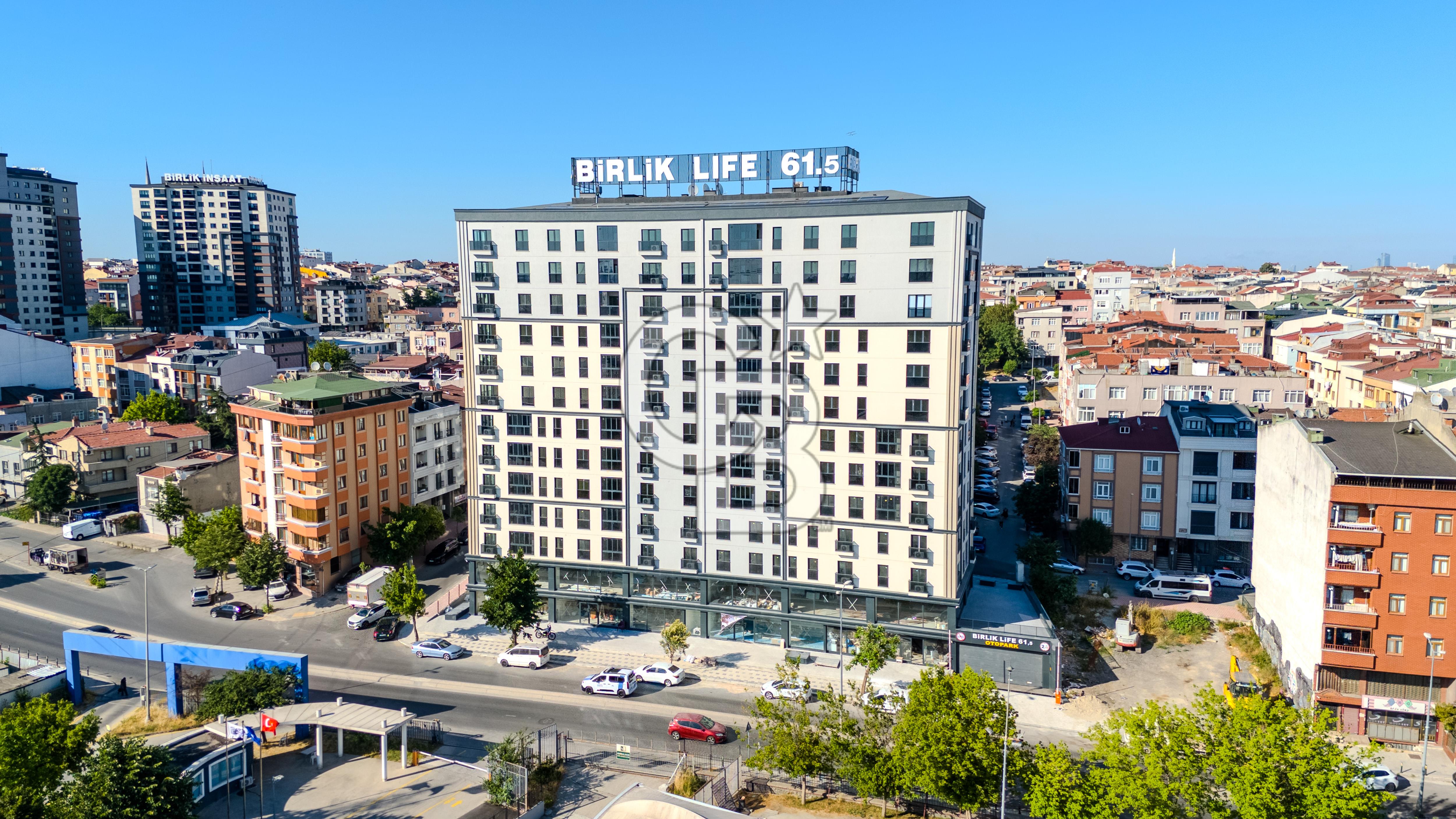 BAYRAMPAŞA BİRLİK LİFE 61.5 SATILIK 2+1 DAİRE BÜYÜK TİP ÖN CEPHE