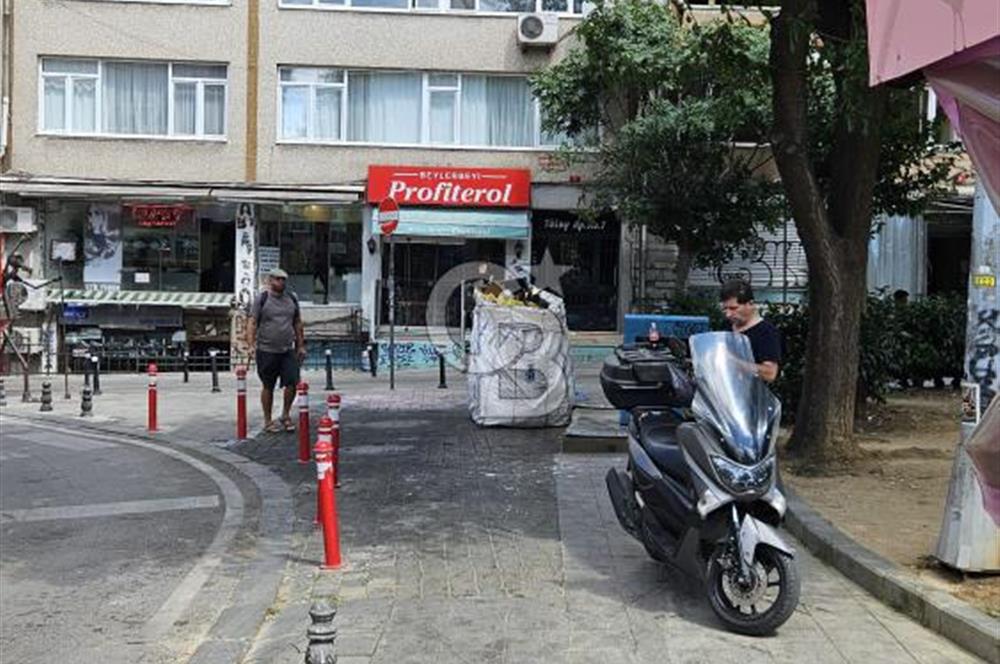 BAHARİYE CAD. ÜZERİ MODA MEYDANINA 50 MT. SATILIK FIRSAT DÜKKAN