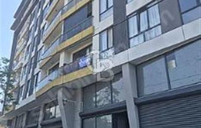 ATAŞEHİR FİNANS MERKEZİNE YAKIN HAVUZLU GÜVENLİKLİ 2+1 SATILIK