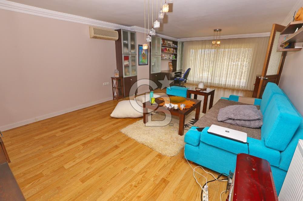 Urla Zeytinalanı Doğa Manzaralı Müstakil Triplek Villa!