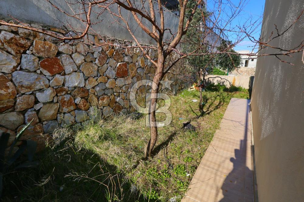 Urla Zeytinalanı Doğa Manzaralı Müstakil Triplek Villa!
