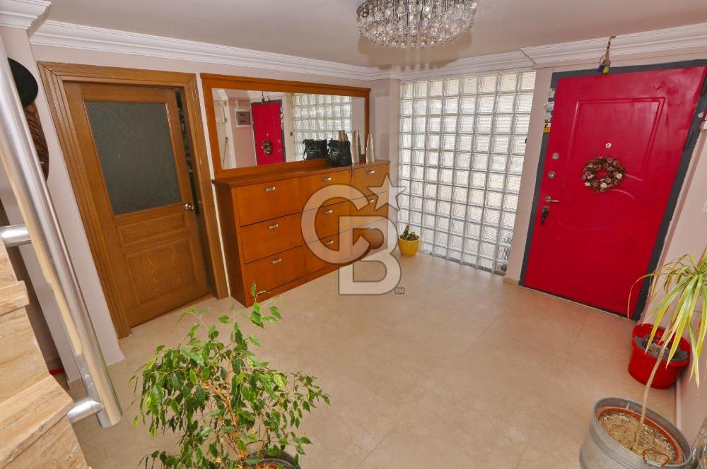 Urla Zeytinalanı Doğa Manzaralı Müstakil Triplek Villa!