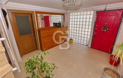 Urla Zeytinalanı Doğa Manzaralı Müstakil Triplek Villa!