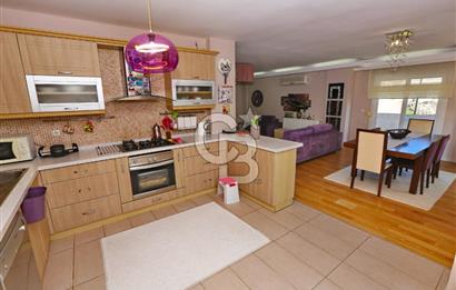 Urla Zeytinalanı Doğa Manzaralı Müstakil Triplek Villa!