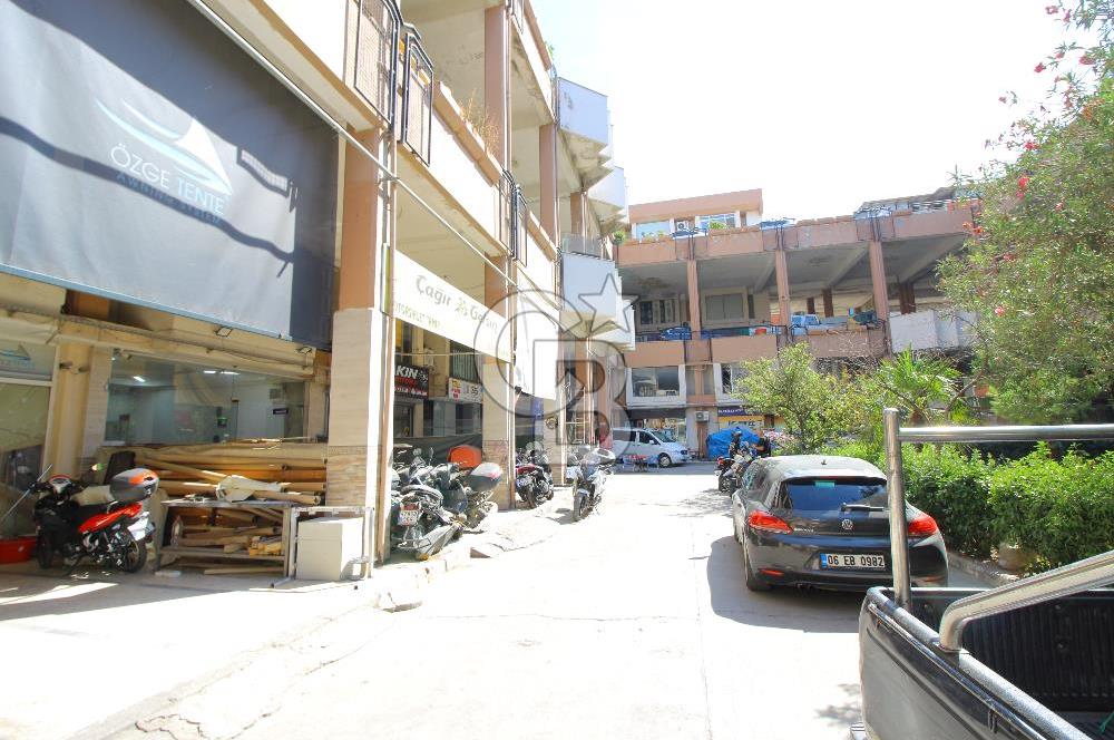 KARABAĞLAR MODEKA İŞ MERKEZİNDE KİRALIK DÜKKAN