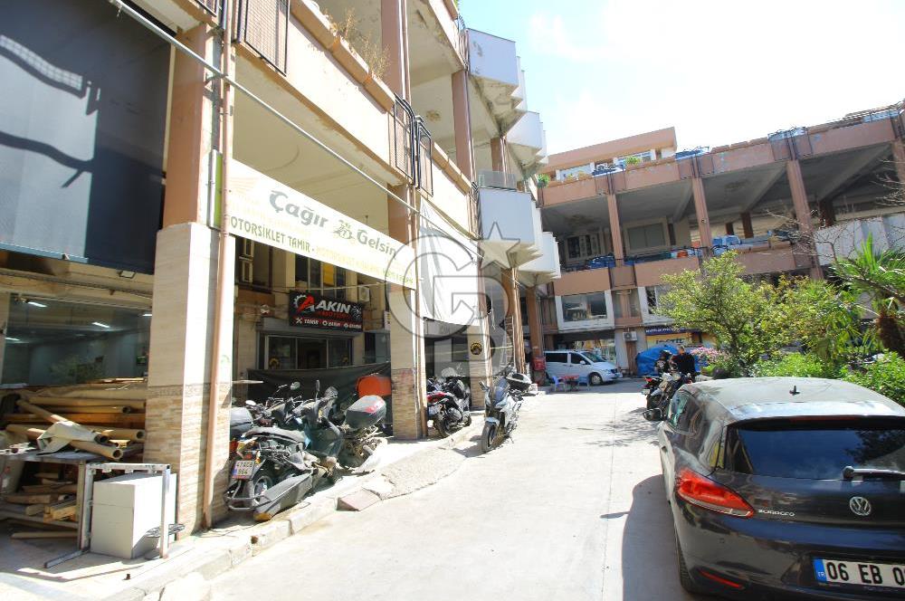 KARABAĞLAR MODEKA İŞ MERKEZİNDE KİRALIK DÜKKAN