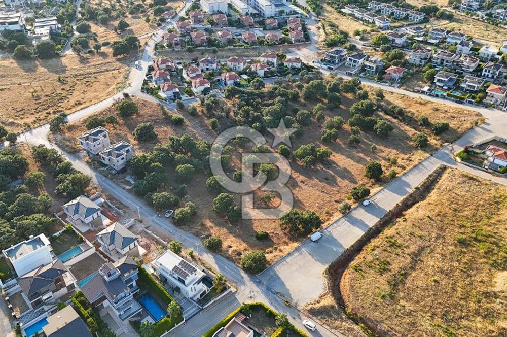 GÜZELBAHÇE'DE 500 m² 15/30 İMARLI SATILIK ARSA