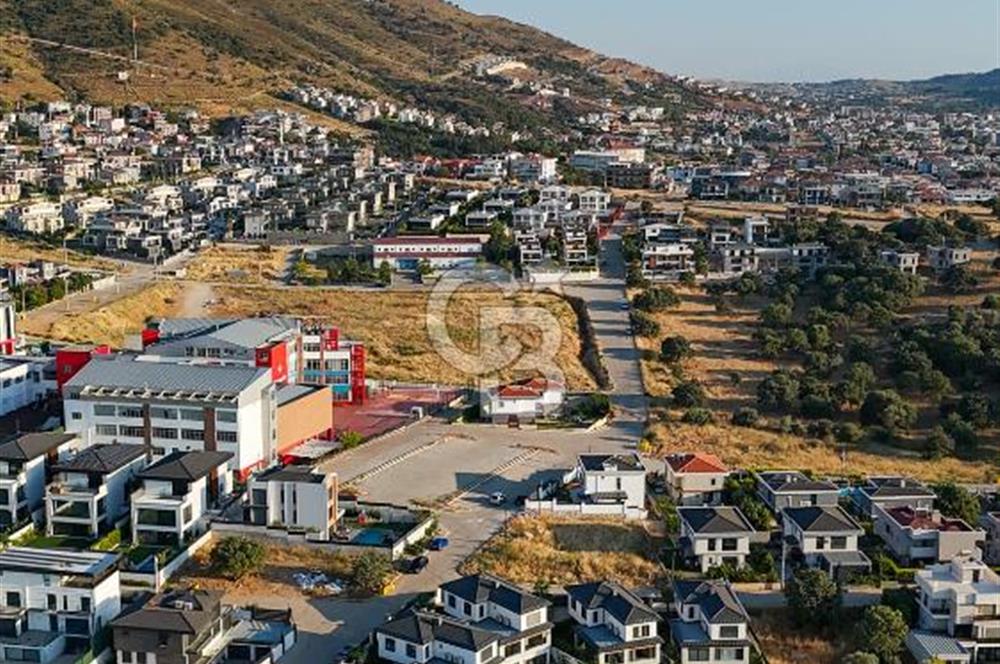 GÜZELBAHÇE'DE 500 m² 15/30 İMARLI SATILIK ARSA