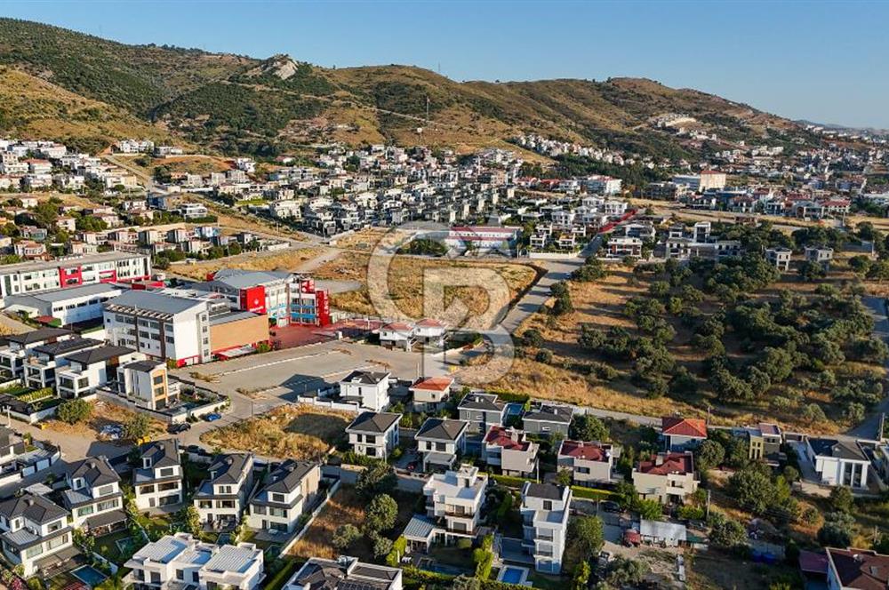 GÜZELBAHÇE'DE 500 m² 15/30 İMARLI SATILIK ARSA