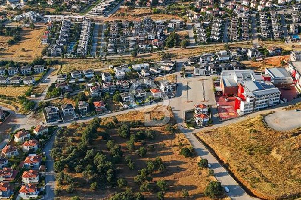 GÜZELBAHÇE'DE 500 m² 15/30 İMARLI SATILIK ARSA