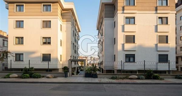 ALEMDAĞ DA BUTİK SİTEDE 1+1 KAPALI OTOPARKLI ENFES DAİRE - 372194