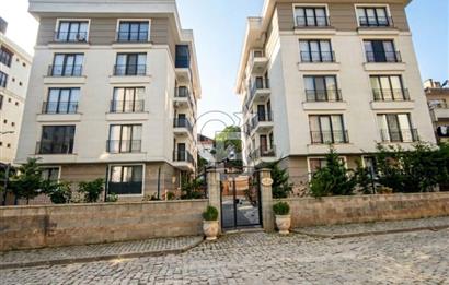 ALEMDAĞ DA BUTİK SİTEDE 1+1 KAPALI OTOPARKLI ENFES DAİRE
