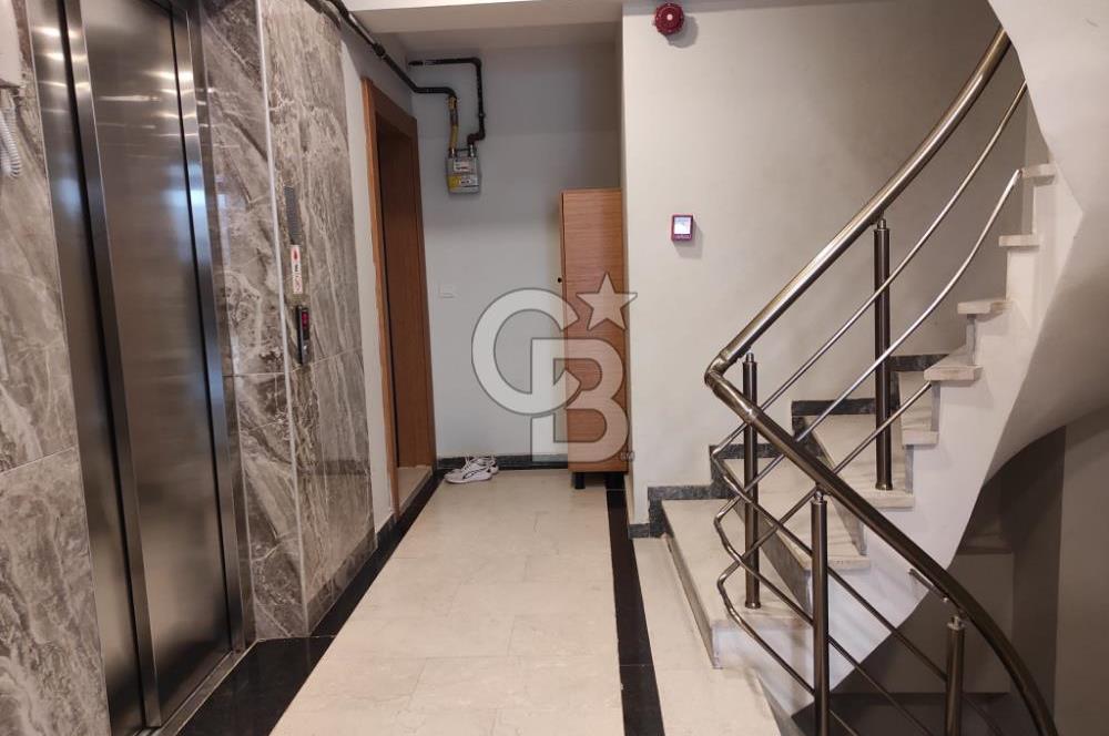 ALEMDAĞ DA BUTİK SİTEDE 1+1 KAPALI OTOPARKLI ENFES DAİRE