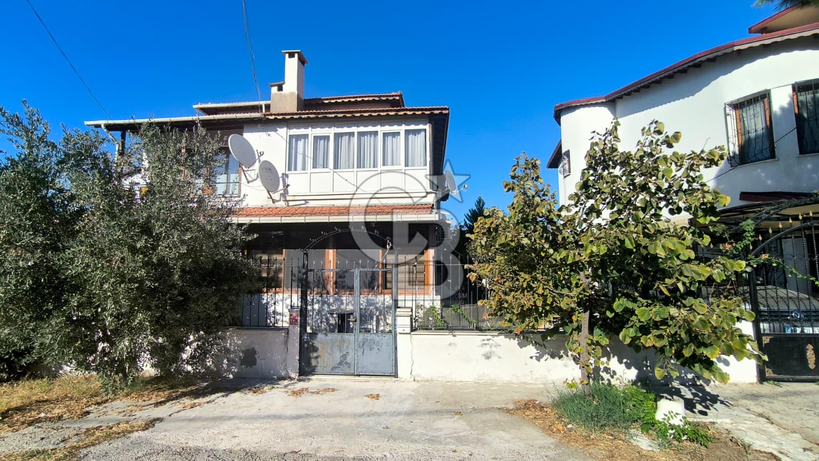 Altınova'da Eşyalı, Bahçeli 3+2 Kiralık Villa