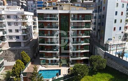 Havuzlu, Otoparklı, Deniz Manzaralı, 230 m2 5+1 Daire
