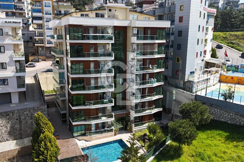 Havuzlu, Otoparklı, Deniz Manzaralı, 230 m2 5+1 Daire