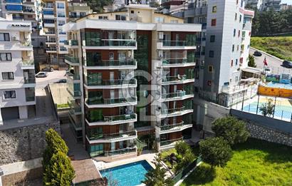 Havuzlu, Otoparklı, Deniz Manzaralı, 230 m2 5+1 Daire