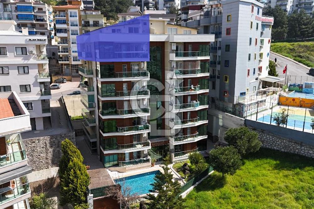 Havuzlu, Otoparklı, Deniz Manzaralı, 230 m2 5+1 Daire