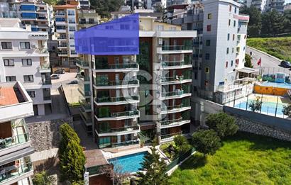 Havuzlu, Otoparklı, Deniz Manzaralı, 230 m2 5+1 Daire
