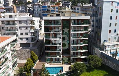 Havuzlu, Otoparklı, Deniz Manzaralı, 230 m2 5+1 Daire