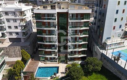 Havuzlu, Otoparklı, Deniz Manzaralı, 230 m2 5+1 Daire