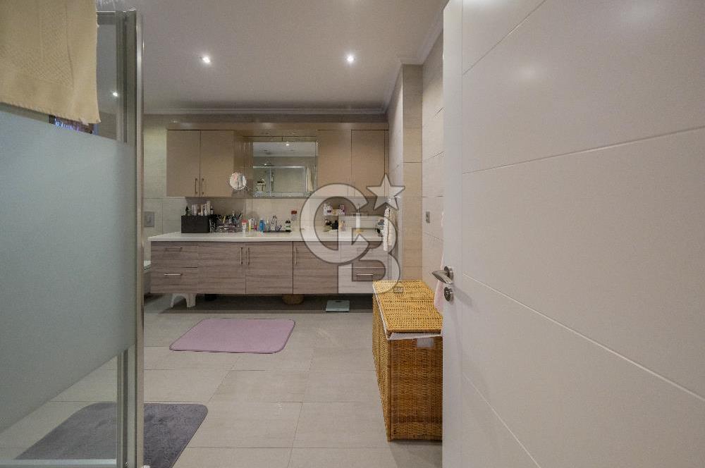 Şişli'de 4 Katlı Müstakil Villa: Prestijli Yaşam ve Yatırım Fırsatı