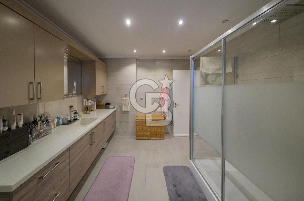Şişli'de 4 Katlı Müstakil Villa: Prestijli Yaşam ve Yatırım Fırsatı