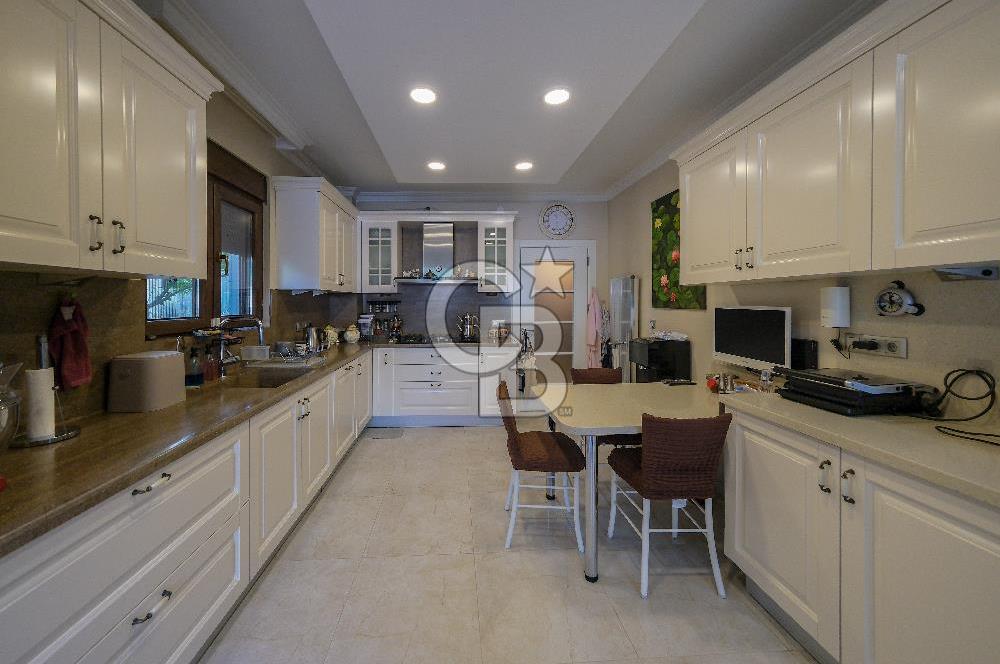 Şişli'de 4 Katlı Müstakil Villa: Prestijli Yaşam ve Yatırım Fırsatı
