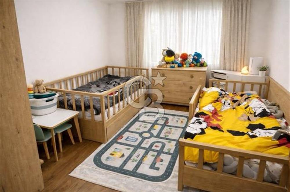 Havuzlu, Otoparklı, Deniz Manzaralı, 230 m2 5+1 Daire