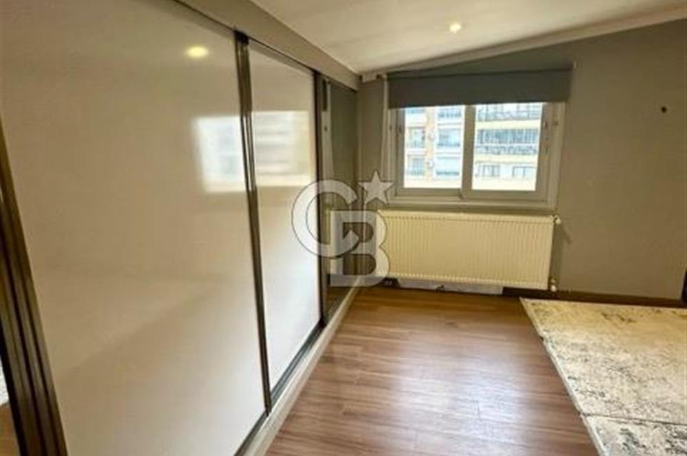 Havuzlu, Otoparklı, Deniz Manzaralı, 230 m2 5+1 Daire