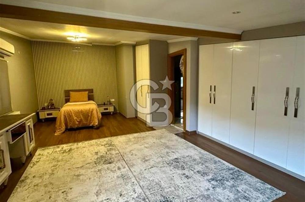Havuzlu, Otoparklı, Deniz Manzaralı, 230 m2 5+1 Daire