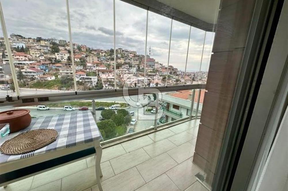 Havuzlu, Otoparklı, Deniz Manzaralı, 230 m2 5+1 Daire