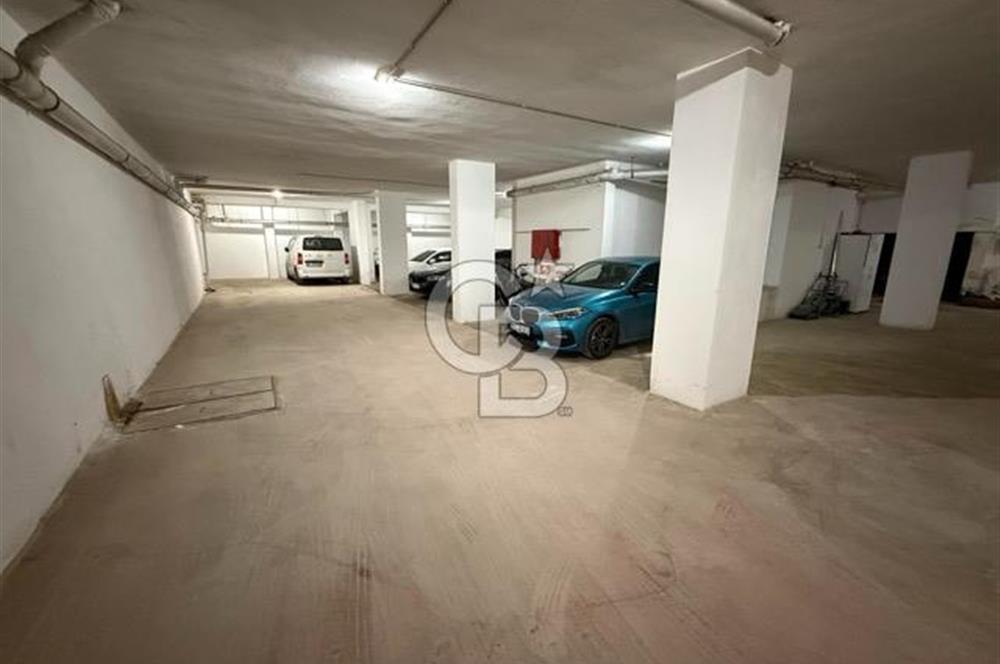 Havuzlu, Otoparklı, Deniz Manzaralı, 230 m2 5+1 Daire