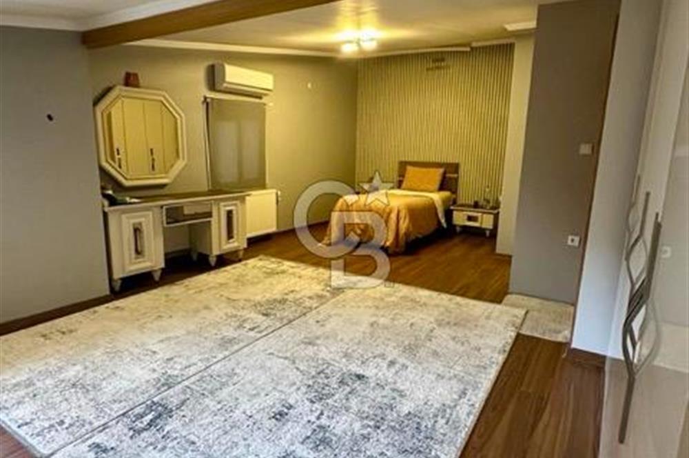 Havuzlu, Otoparklı, Deniz Manzaralı, 230 m2 5+1 Daire