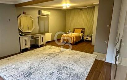 Havuzlu, Otoparklı, Deniz Manzaralı, 230 m2 5+1 Daire