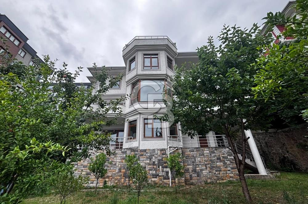 BOZTEPE'DE KESİNTİSİZ ŞEHİR VE DENİZ MANZARALI 5+2 ÖZEL VİLLA