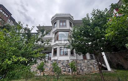 BOZTEPE'DE KESİNTİSİZ ŞEHİR VE DENİZ MANZARALI 5+2 ÖZEL VİLLA