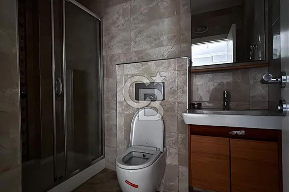 BOZTEPE'DE KESİNTİSİZ ŞEHİR VE DENİZ MANZARALI 5+2 ÖZEL VİLLA