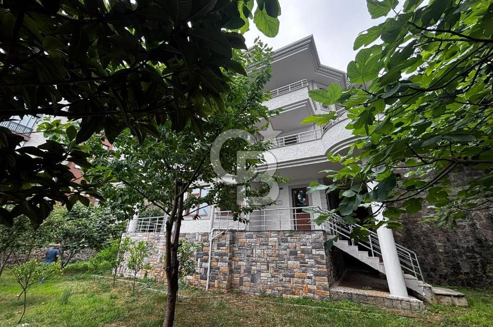 BOZTEPE'DE KESİNTİSİZ ŞEHİR VE DENİZ MANZARALI 5+2 ÖZEL VİLLA