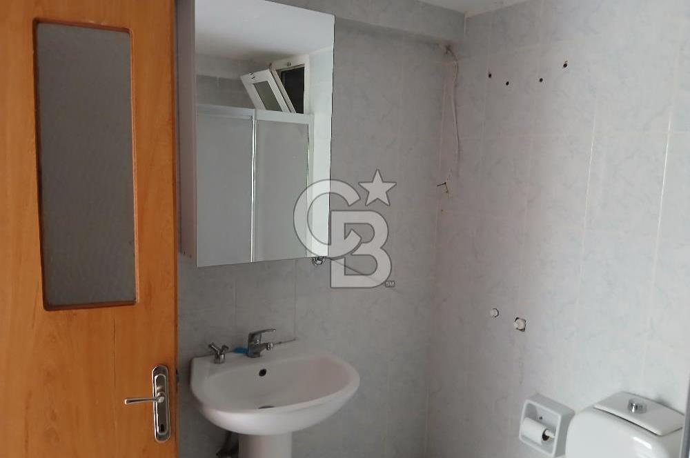 Güzelyalıda Kiralık 2+1 Merkezi Konumlu Aydınlık Daire